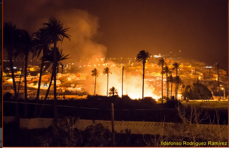Hoguera de San Juan en el Barranco Real/Ildefonso Rodríguez.